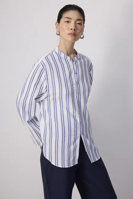 CHEMISE À COL MONTANT À RAYURES