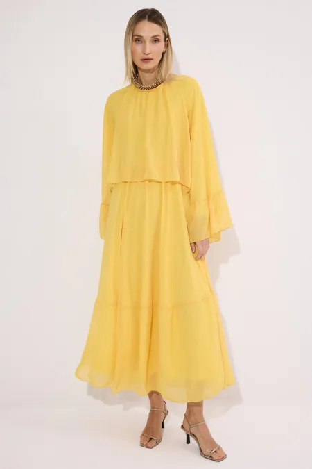 ROBE EN CHIFFON À VOLANTS