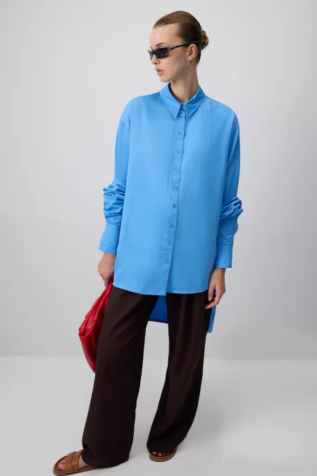 CHEMISE FONCTIONNELLE À NŒUDS