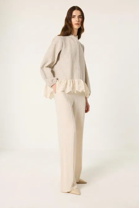 DANTELLİ KETEN BLUZ