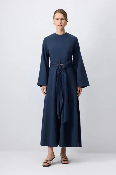 DOĞAL DOKULU KEMER DETAYLI ELBİSE