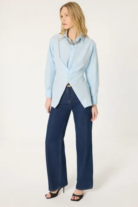 CHEMISE EN POPLIN AVEC DÉTAILS DE BOUTONS