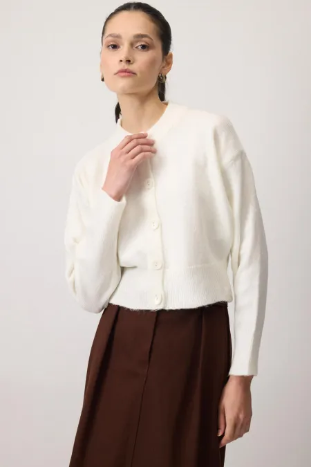 DÜĞMELİ KISA TRIKO HIRKA