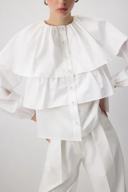 CHEMISE COURTE À VOLANTS