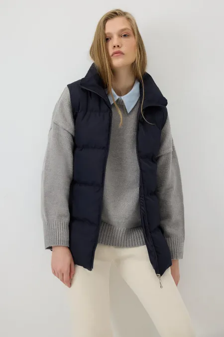 ZIPPED PUFFER VEST