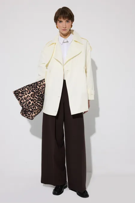 DOUBLE-BREASTED SHORT TRENCH COAT DOUBLE-BREASTED SHORT TRENCH COAT