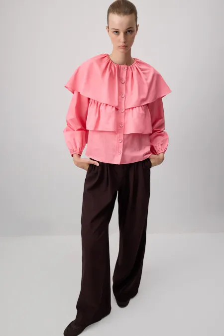 CHEMISE COURTE À VOLANTS