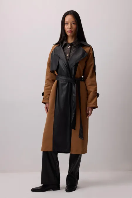 TRENCH MATELAS À GARNITURES EN CUIR