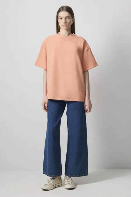 T-SHIRT EN CRÊPE À MANCHES COURTES