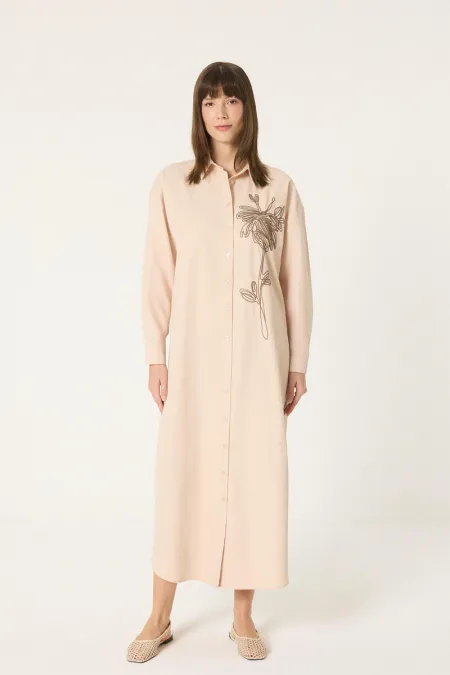 ROBE CHEMISE BRODÉE À TEXTURE NATURELLE