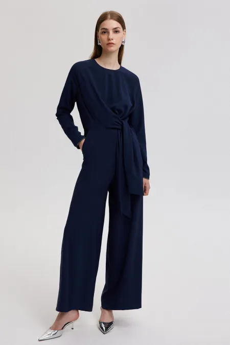 CREPE JUMPSUIT WITH TIE-DETAIL CREPE JUMPSUIT WITH TIE-DETAIL