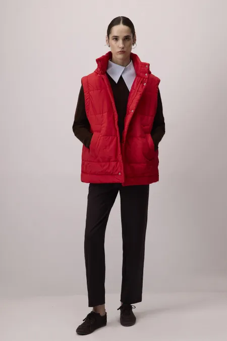 HOODED QUILTED VEST HOODED QUILTED VEST