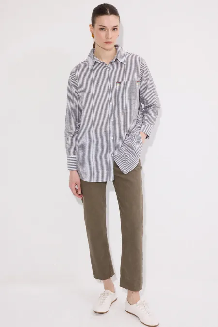 CHEMISE À RAYURES AVEC DÉTAILS DE BRODERIE