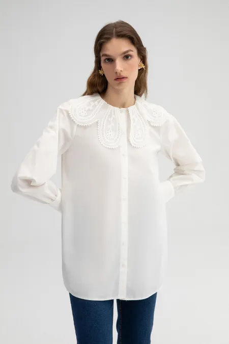 SHIRT WITH EMBROIDERED COLLAR