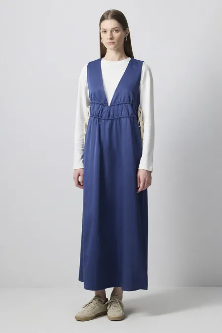 V-neck drawstring vest
