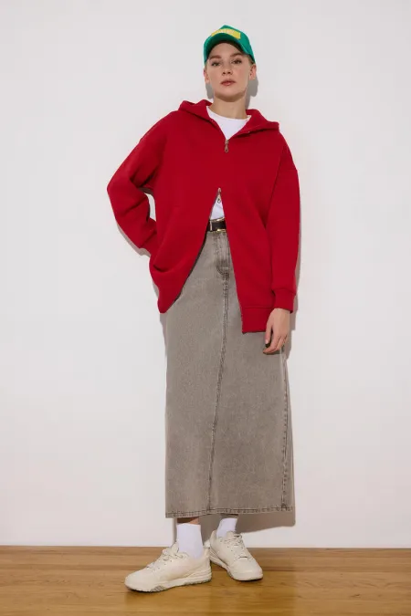 HOODED SWEATSHIRT WITH ZIPPER DETAIL