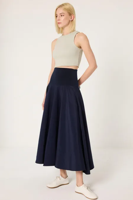 JUPE À CORSET ET POITRINE