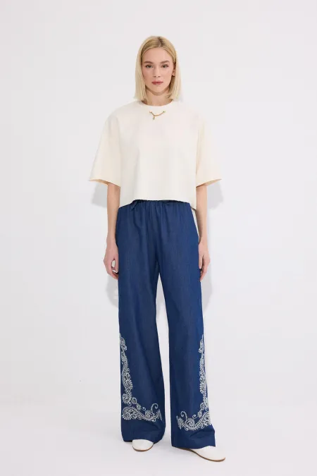BELİ LASTİKLİ NAKIŞLI PANTOLON