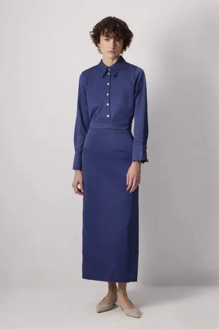 JUPE CRAYON AVEC DÉTAIL DE FENTE