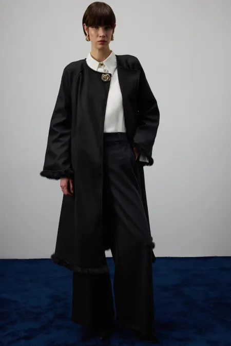 MANTEAU EN CACHEMIRE À DÉTAILS DE FOURRURE