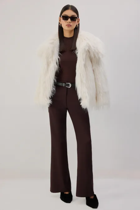 DİK YAKA KOLSUZ İÇLİK