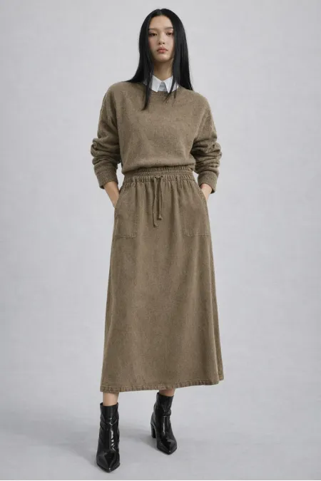 JUPE À TAILLE ÉLASTIQUE AVEC POCHES