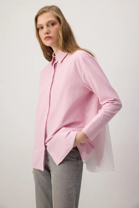 Chemise oversize rayée à détails en mousseline Chemise oversize rayée à détails en mousseline