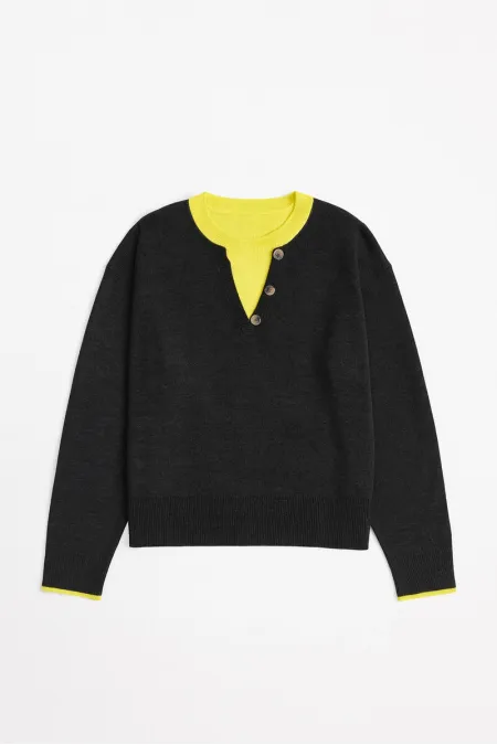 KONTRAST YAKA TRİKO KAZAK