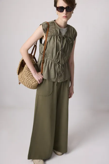 BÜZGÜ DETAYLI YELEK