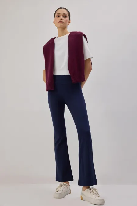 SPANISH-STYLE KNITTED TROUSERS