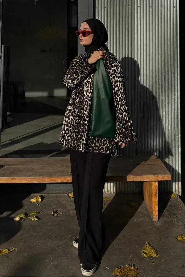 CHEMISE À MOTIFS 100% COTON À POIGNETS LARGES