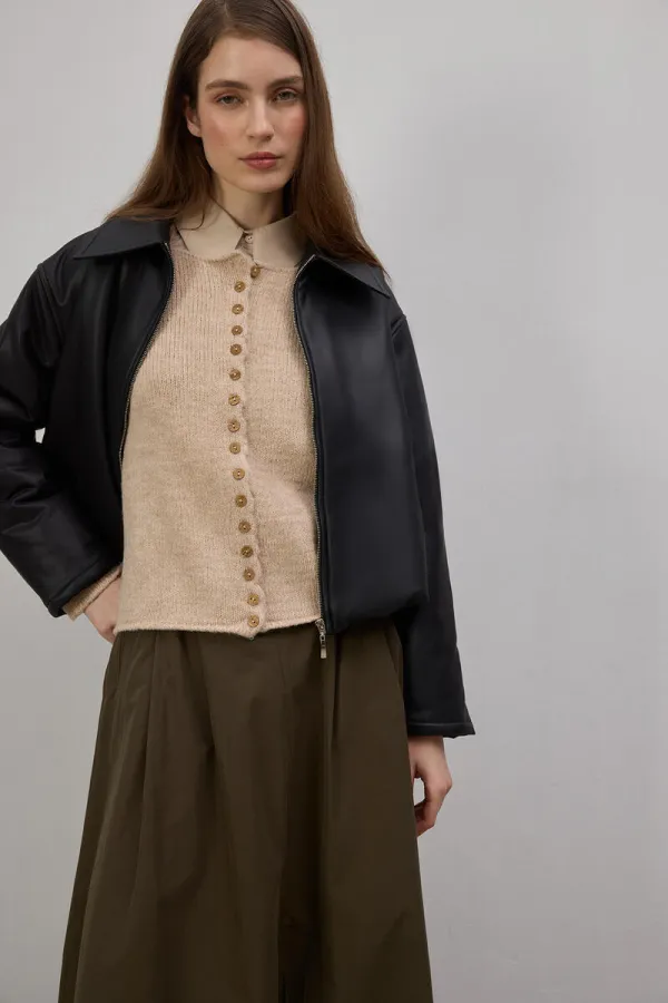 SHORT BUTTONED KNITTED CARDIGAN