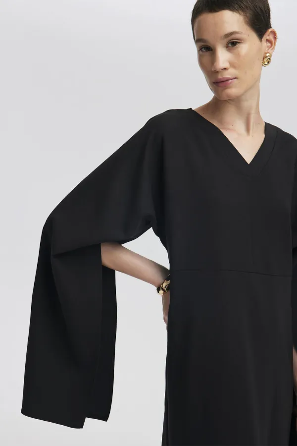 ROBE EN CRÊPE À MANCHES JAPONAISES