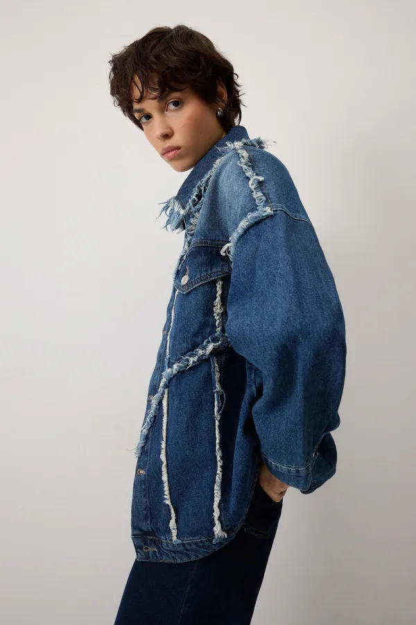 PÜSKÜLLÜ PARÇALI DENIM CEKET