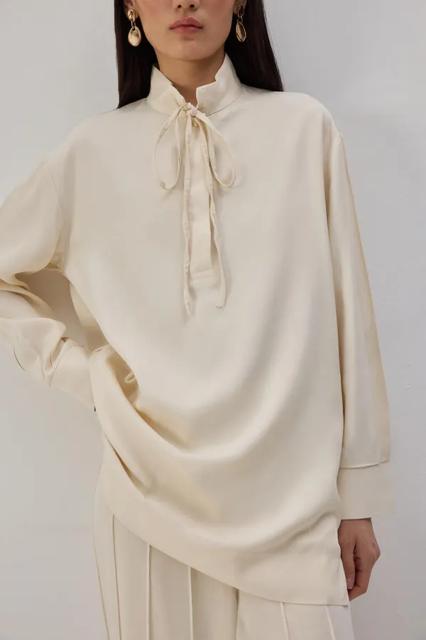 YAKASI BAĞLAMALI DÖKÜMLÜ TUNİK