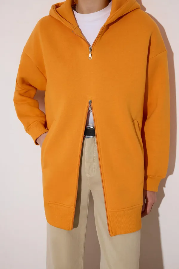 HOODED SWEATSHIRT WITH ZIPPER DETAIL