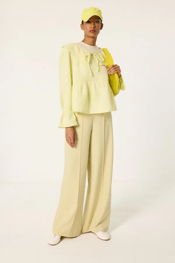 MUSLIN BLOUSE WITH RUFFLED COLLAR MUSLIN BLOUSE WITH RUFFLED COLLAR