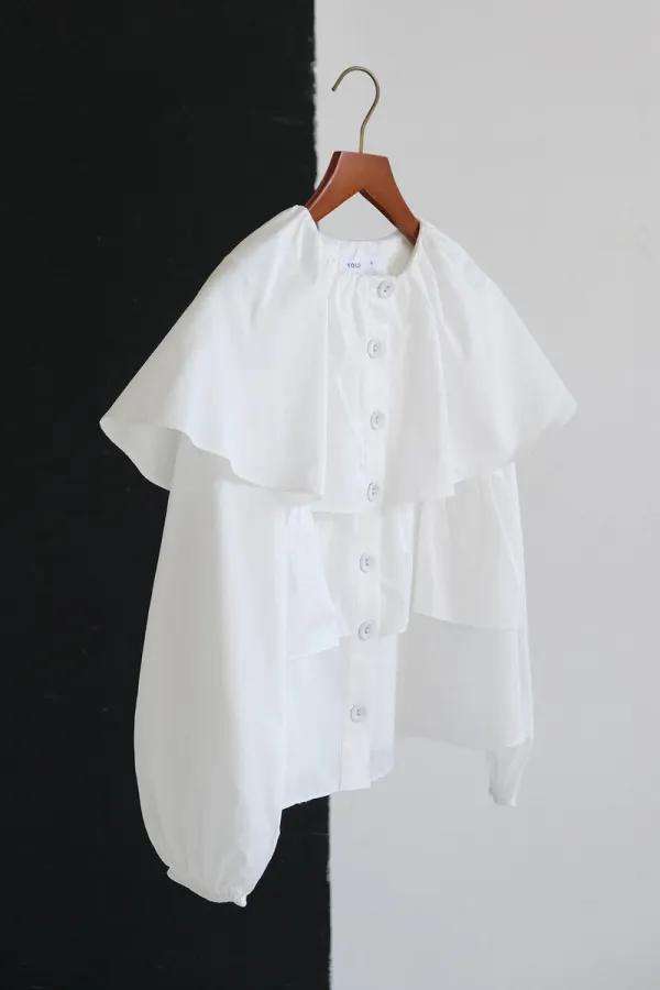 CHEMISE COURTE À VOLANTS