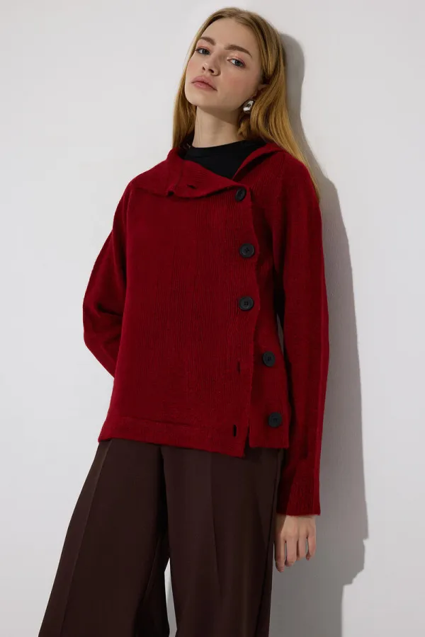 ASİMETRİK DÜĞMELİ TRİKO KAZAK