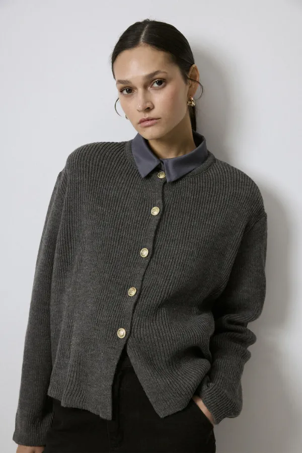 SHORT CARDIGAN WITH GOLD BUTTONS SHORT CARDIGAN WITH GOLD BUTTONS