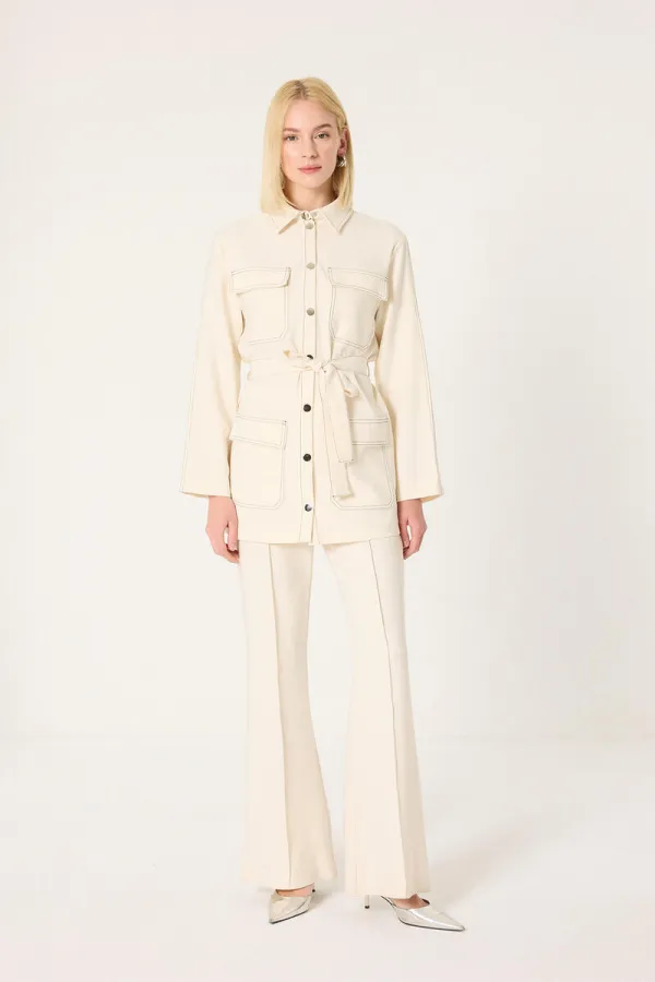 CHEMISE À COUTURES CONTRASTÉES