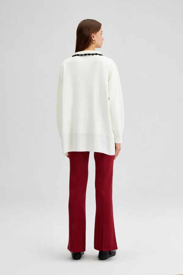 PULL TRICOT AVEC DÉTAILS AU CROCHET