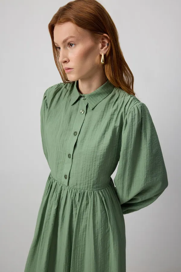 KUŞAKLI GÖMLEK YAKA ELBİSE