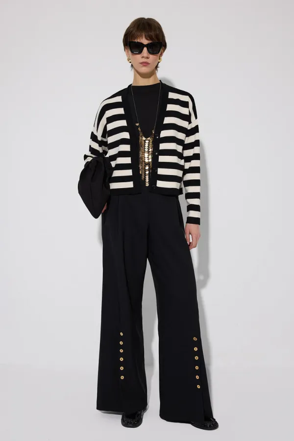 YUMUŞAK DOKULU TRİKO HIRKA