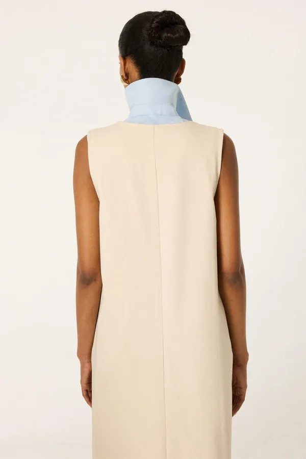 CLEAVAGE COVERING SHIRT COLLAR