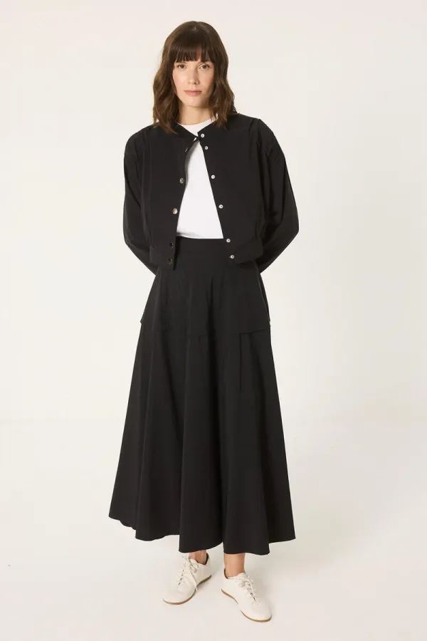 ENSEMBLE VESTE ET JUPE AVEC ÉCHARPE