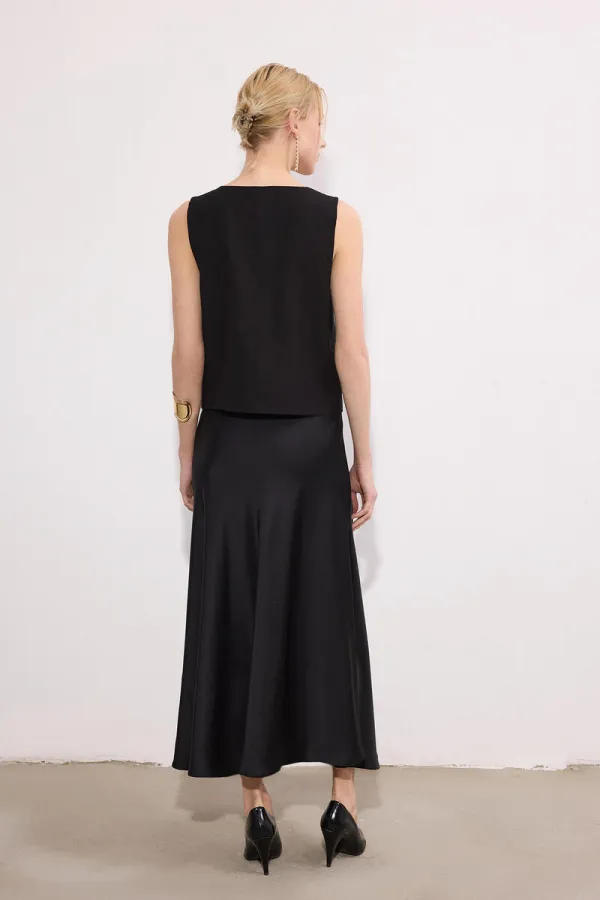 JUPE EN SATIN AVEC TAILLE ÉLASTIQUE