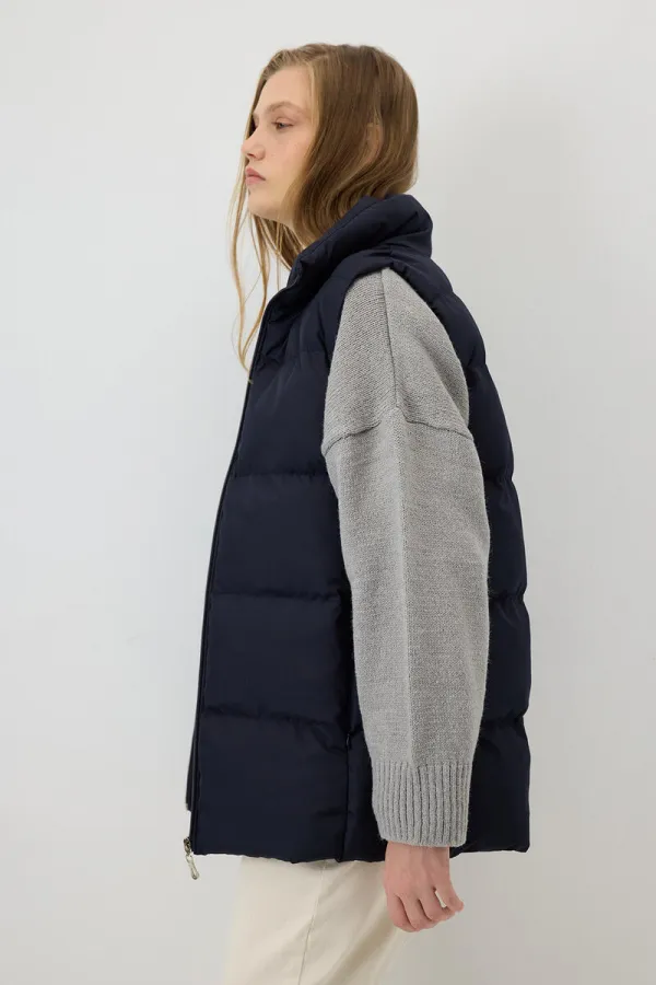 ZIPPED PUFFER VEST ZIPPED PUFFER VEST