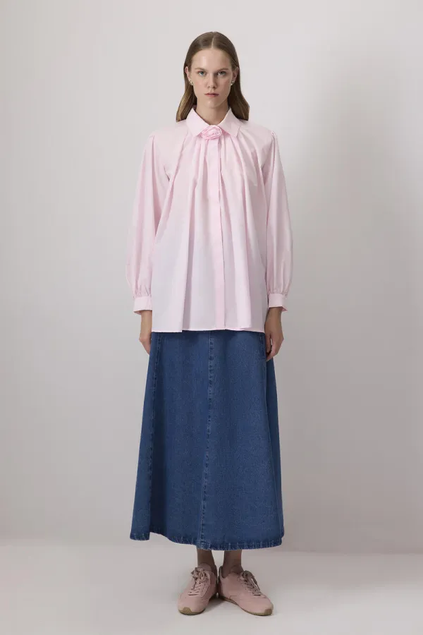 100% COTTON SHIRT WITH ROSE DETAIL