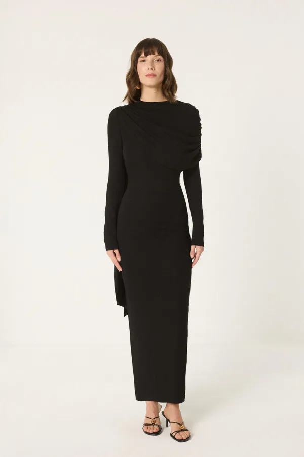 ŞAL DETAYLI ELBİSE